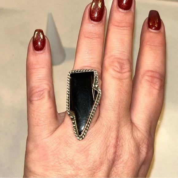 Black Onyx Sterling Silver Ring Size 8 - Picture 2 of 2